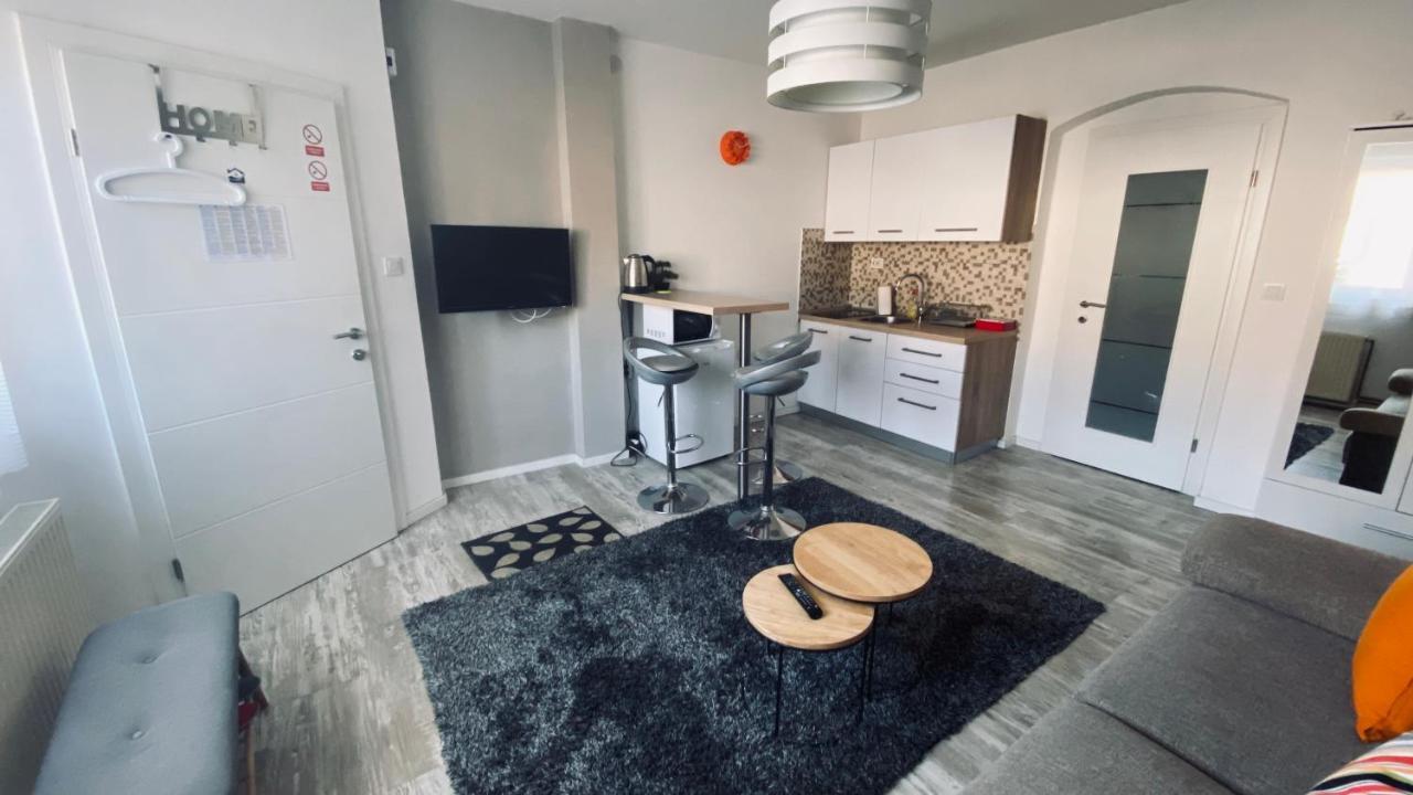 Apartment Impression Osijek Buitenkant foto